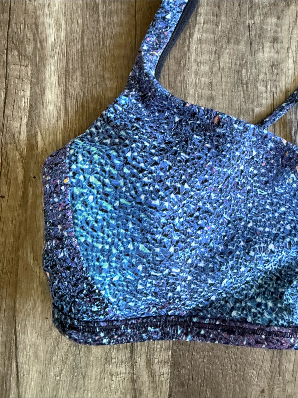 Lululemon Sports Bra Lululemon Blue Energy Bra Size 8 Mermaid Strive Multi Black - Picture 2 of 9